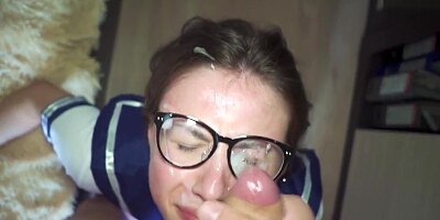 CUMSHOT AT THE FACE OF HER STEPDAUGHTER FOR BAD BEHAVIOR - DICKFORLILY