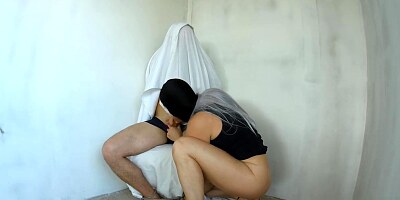 Husband took a businessman hostage and the wife fucked him