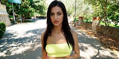 Slutty Model Is Too Loud For Public