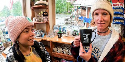 Awesome ladies Lana Mars and AKGingersnaps love lesbian games