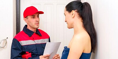 Beautiful big-ass babe Alexa Black jumps on a long dick in the cowgirl pose