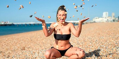 Two buddies are fucking abig-boobed goddess Jolee Love