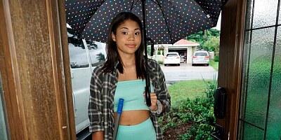 Good ebony teen Michelle Anderson sensually sucks a big white dick