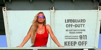 Sweet big-boobed chick Nicole Aniston shows off her anal skills