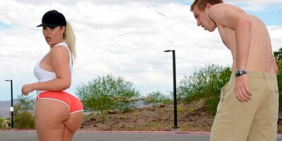 Big-bottomed chick Assh Lee jumps on a huge dick like a pro