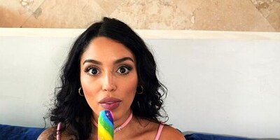 Sweet kinky ebony Vanessa Sky screwed in the cowgirl pose