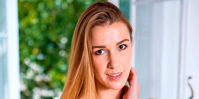 Two interracial friends fuck a slutty brunette Alexis Crystal