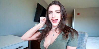 Hot chick with an innocent face Mia Taylor is sucking a big penis