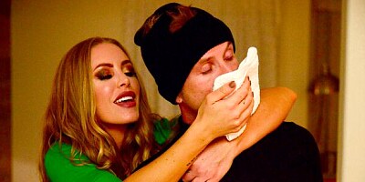 Hot busty babe Nicole Aniston jumps on a pretty huge dick