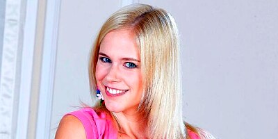 Spicy babe with small tits Tracy Gold fucks with a pink dildo