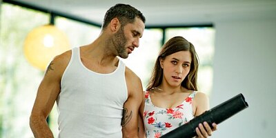 Sensual babe Kourtney Rae is sucking a huge penis with passion