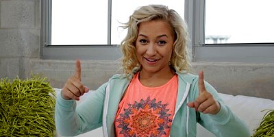 Small-tit chick Veronica Dean jumps on a big cock like a pro