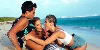 Threesome, Friends Dreams Come True!