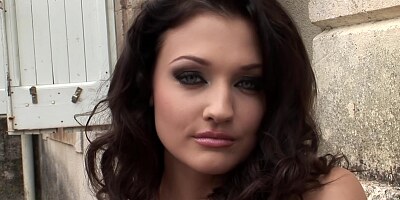 Themanservant s01 AlettaOcean