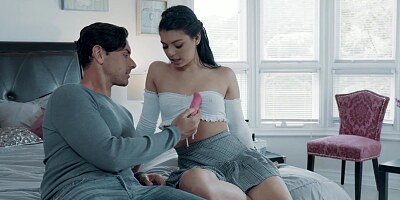 Gina Valentina - Ginas New Vibrator