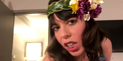 Horny lady is getting her tight ass hole fingered while riding a strangers dick, like a pro