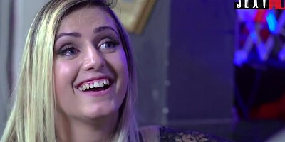 Elisa Sanches, Mia Linz - [SexyHot] - App (23.05.18) - 720p