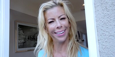 Alexis Fawx - Benefits Of A Busty Stepmom