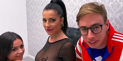 Two astonishing ladies, Priscilla Salerno and Martina Smeraldi are about to have a casual threesome