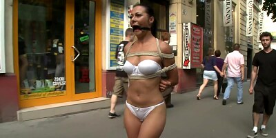 She belongS to the stReets
