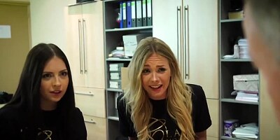 Two awesome girls are sharing a horny, elderly men’s fat dick, at the same time