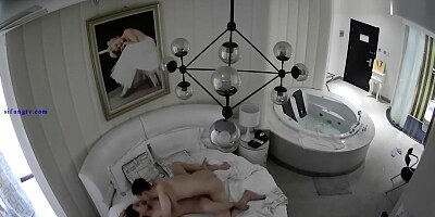 Chinese couple in hotel 3