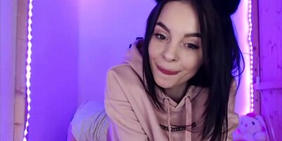 Teen girl LEXA strip on cam