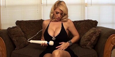 Blonde Milf Charlee Chase Vibrates Her Horny Twat With Wand!