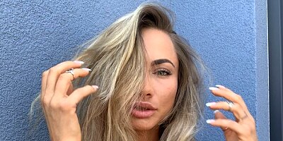 Glamorous girl with big boobs Michaela Isizzu plays with her crack