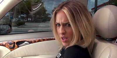 Short-haired cutie Bonnie Grey screwed in the doggy style pose