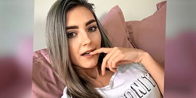 Stunning brunette with big boobs Eva Elfie fucks with her pussy