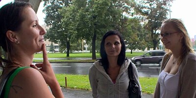 The triple outdoor blowjob with three sex-addicted girlfriends