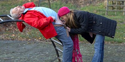 An old fucker drills a passionate young model Olga Bartz in the doggy style