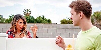 Spicy outdoor sex action with a curly-haired mommy Makayla Cox