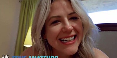 Big-bottomed amateur girlfriend looks good in the cowgirl pose