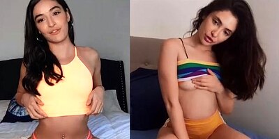 Jane Wilde and Emily Willis are fucking in the video chat