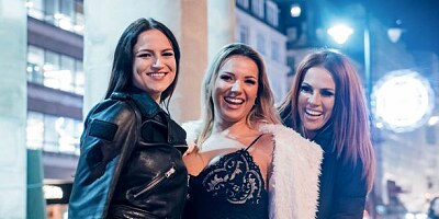 Glamorous blonde Jolee Love screwed hard by two large dicks