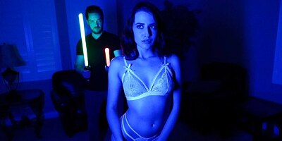 All-natural model with big bottom Aubree Valentine rides on a big dick