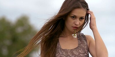 Awesome outdoor solo session with a fully naked babe Demi Fray