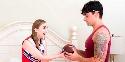 Small-tit chick Gracie Green screwed in the cowgirl pose