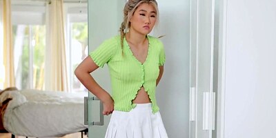Blonde Asian Thanks Neighbor For Package With Face Fuck