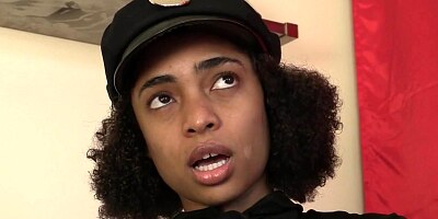 Luna Corazon, Nesty - The zapper