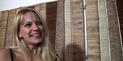 La France A Poil - Gorgeous 40 Yo Belgian Mom Gets Doub
