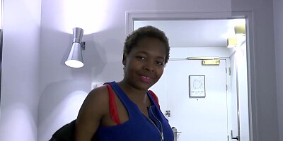 Socando o nabo na africana