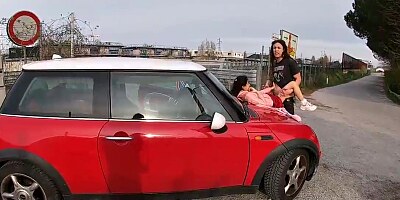 Risky public sex in Italian streets during the coronavirus quarantine. Nobody can stop us, fuck the rules, fuck coronavirus!