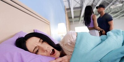 Gorgeous hottie Nadia Jay gives a good interracial blowjob