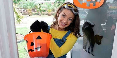 Exciting angel Evelin Stone knows how to ride a hard young dick