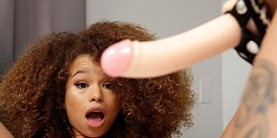 Two models Ariana Aimes and Cecilia Lion are fucking with a toy