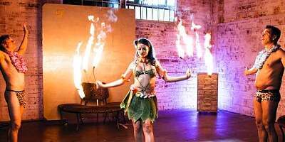 Bitch Jewelz Blu with astonishing peach is getting a large rod