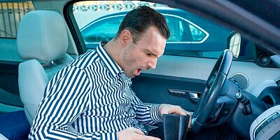 Cheating young cutie Dana Wolf is rimming her boyfriend's ass